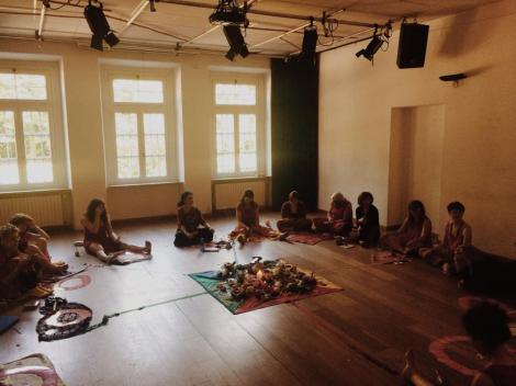cerchio Yogini Torino 1