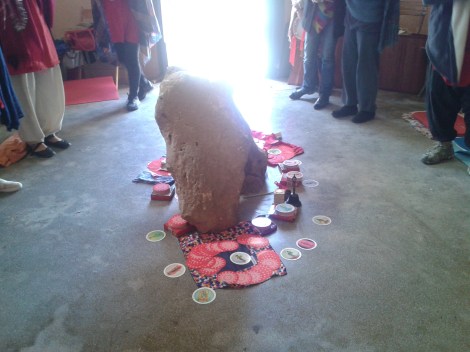 donne, oracolo e pietra forata solo